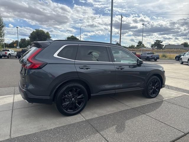 2023 White Honda CR-V Hybrid