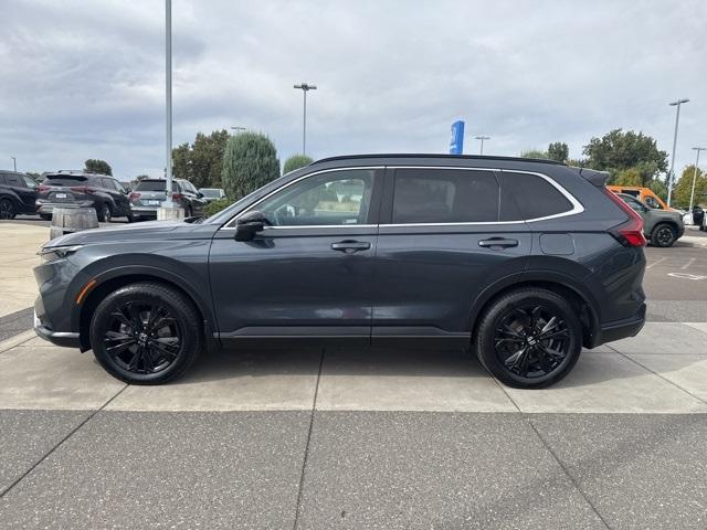 2023 White Honda CR-V Hybrid