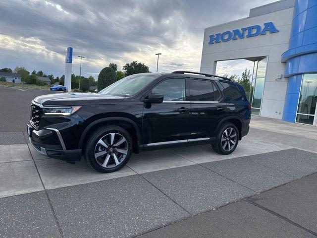 used 2023 Honda Pilot car, priced at $41,877