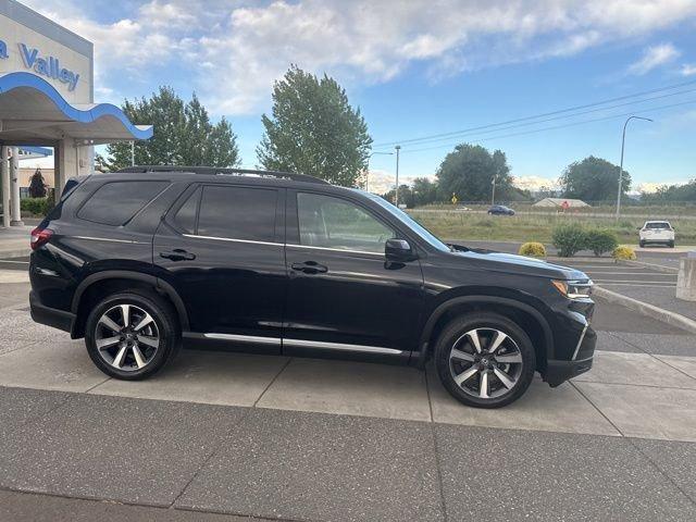 used 2023 Honda Pilot car, priced at $41,877