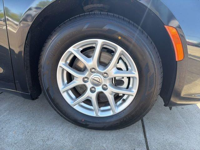 used 2023 Chrysler Pacifica car, priced at $25,455