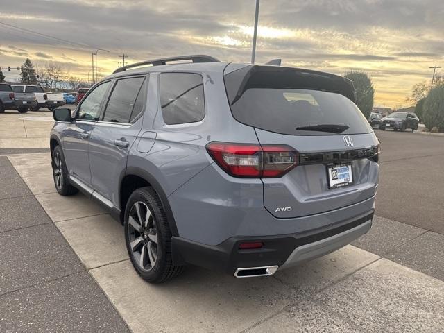 new 2025 Honda Pilot car, priced at $46,702