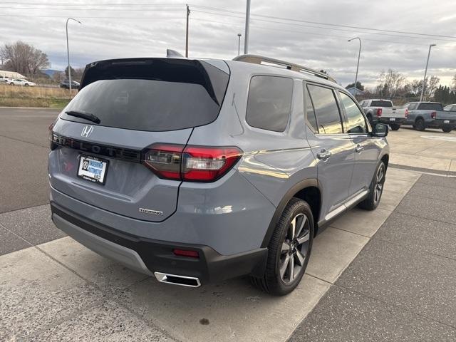 new 2025 Honda Pilot car, priced at $46,702