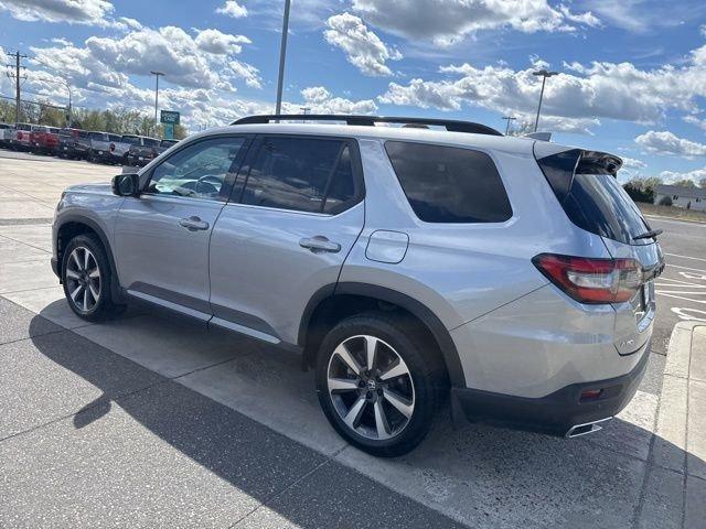 used 2023 Honda Pilot car, priced at $40,918