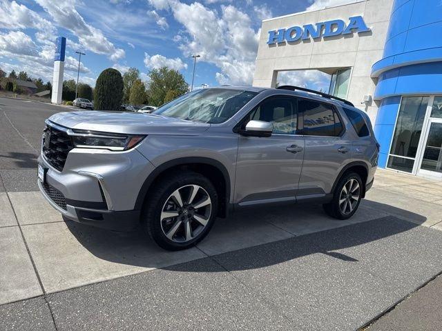 used 2023 Honda Pilot car, priced at $40,918
