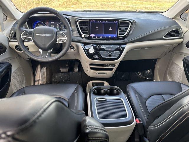 used 2023 Chrysler Pacifica car, priced at $21,984
