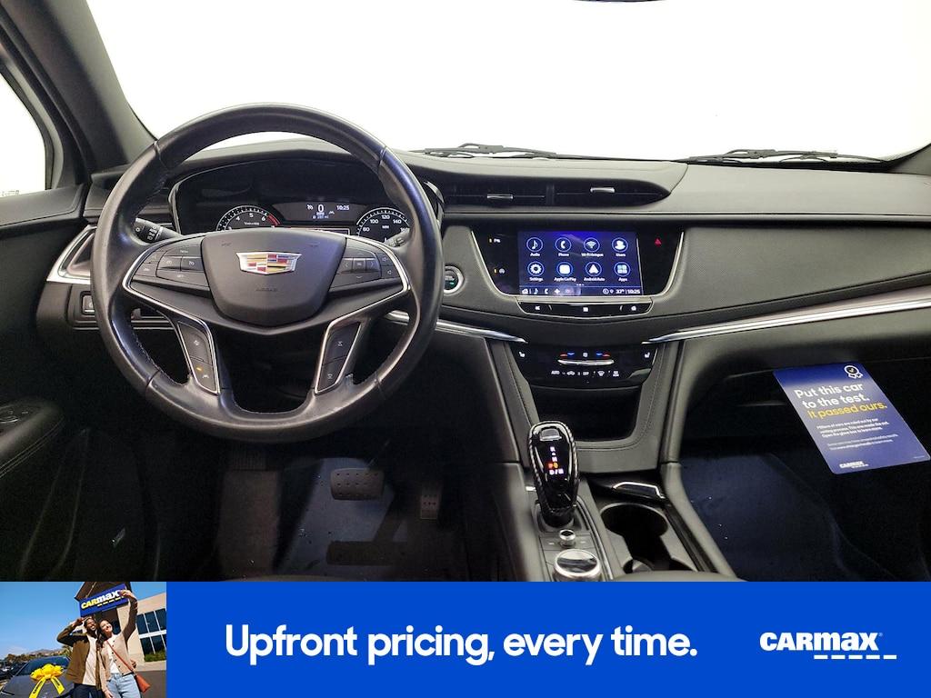 used 2021 Cadillac XT5 car, priced at $24,998