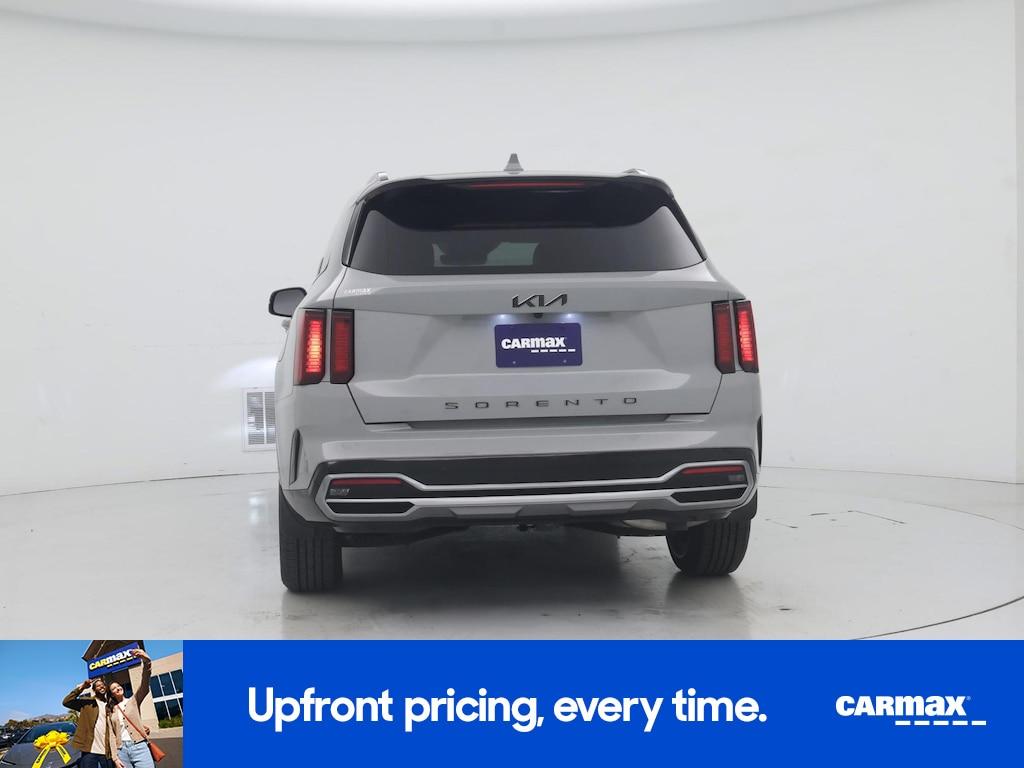 used 2022 Kia Sorento car, priced at $27,998