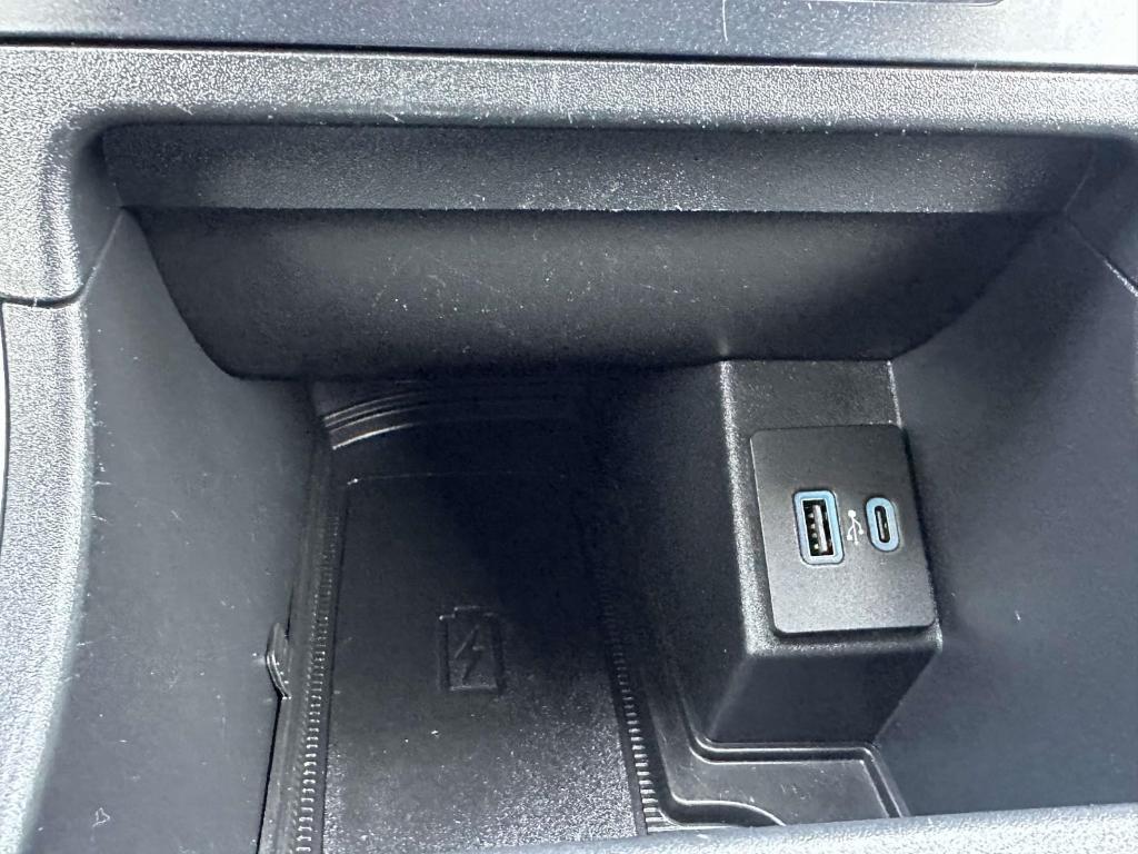 used 2022 Ford Edge car, priced at $14,998