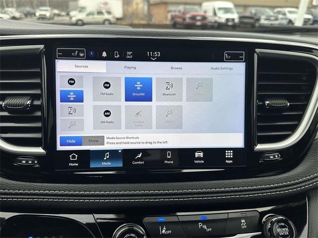 used 2023 Chrysler Pacifica Hybrid car, priced at $28,498