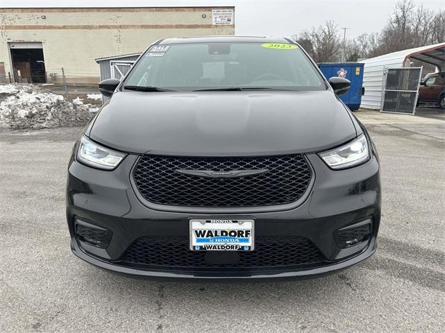 used 2023 Chrysler Pacifica Hybrid car, priced at $28,498