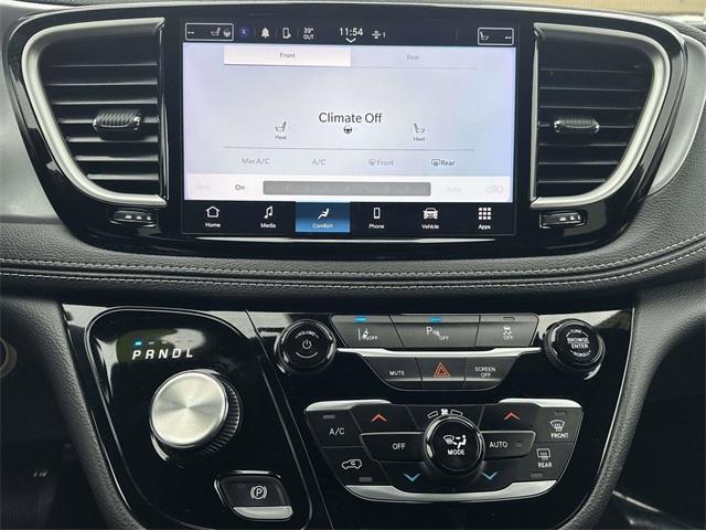 used 2023 Chrysler Pacifica Hybrid car, priced at $28,498