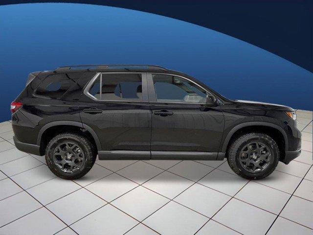 new 2025 Honda Pilot car, priced at $47,839