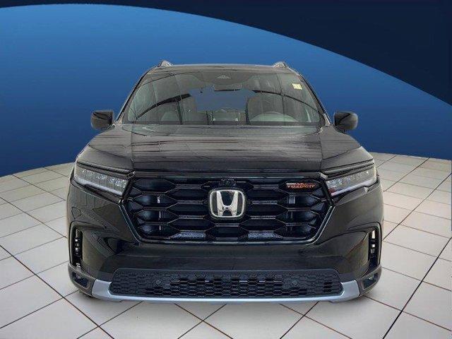 new 2025 Honda Pilot car, priced at $47,839