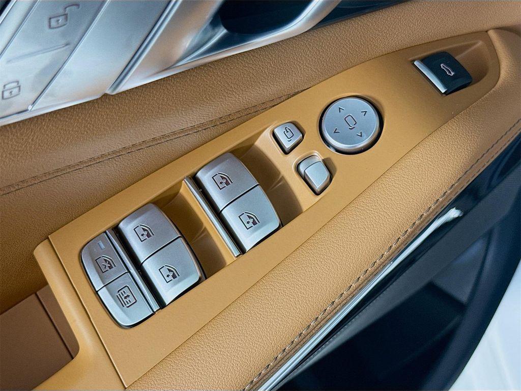 new 2026 BMW X7 car, priced at $93,275
