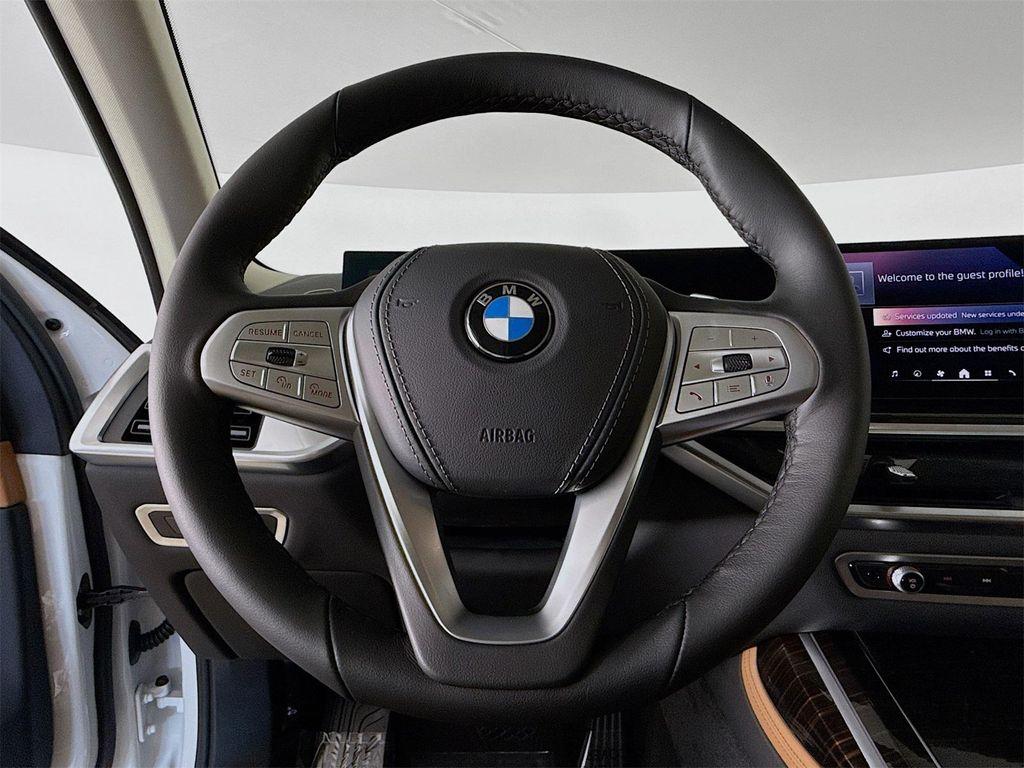 new 2026 BMW X7 car, priced at $93,275