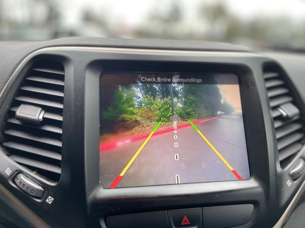 used 2016 Jeep Cherokee car, priced at $8,989