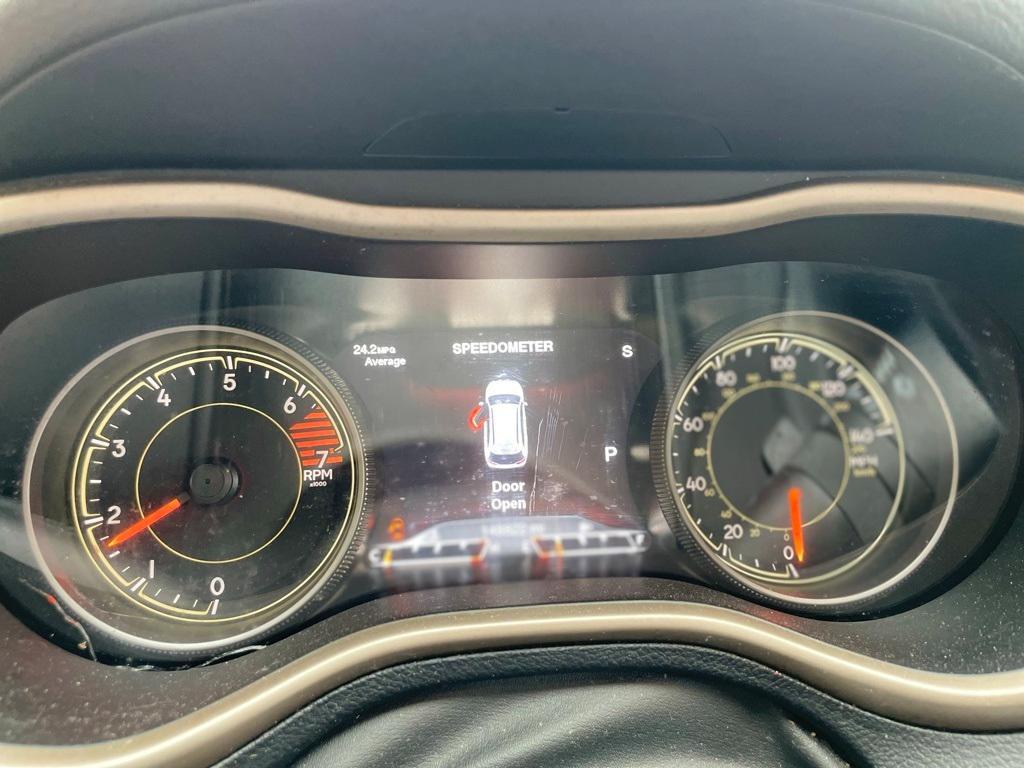 used 2016 Jeep Cherokee car, priced at $8,989