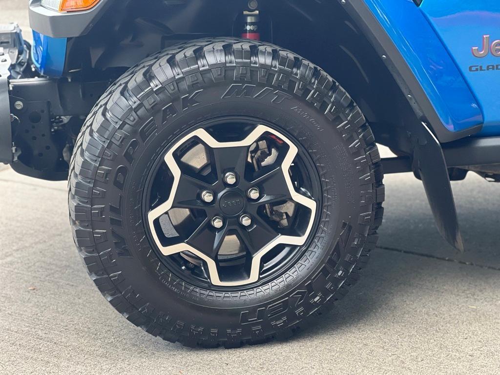 used 2022 Jeep Gladiator car, priced at $34,722