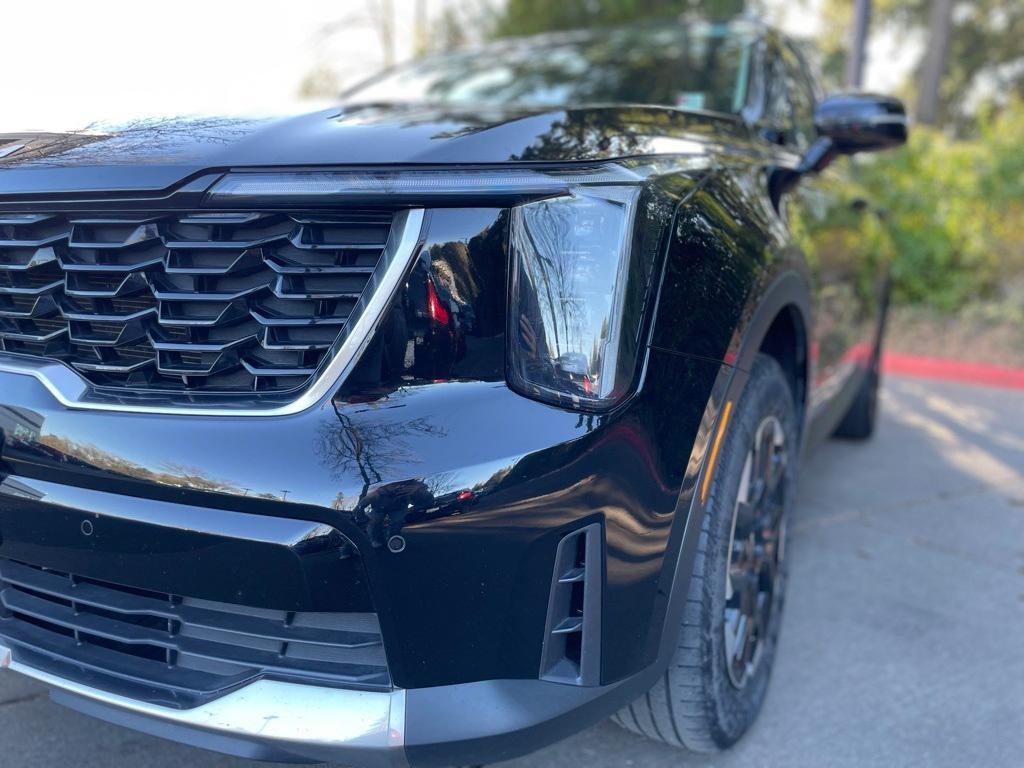 used 2024 Kia Sorento car, priced at $27,768