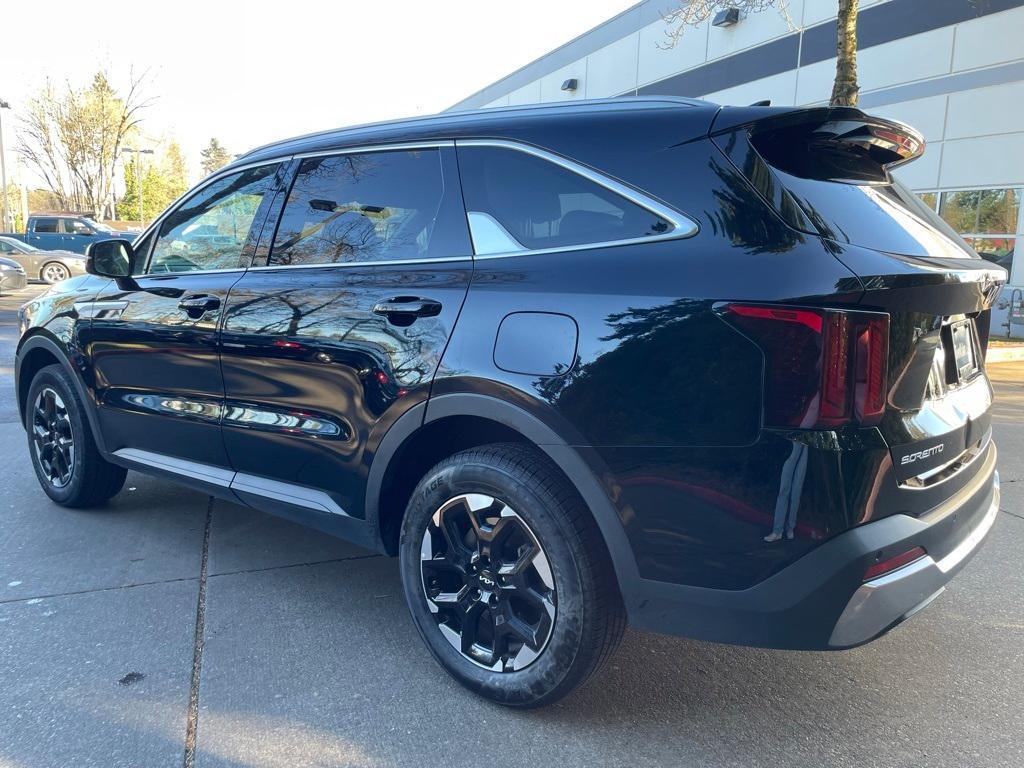 used 2024 Kia Sorento car, priced at $27,768