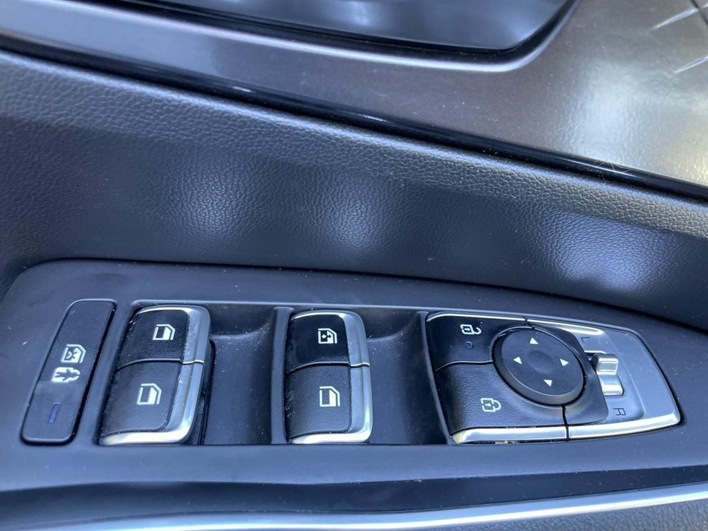 used 2024 Kia Sorento car, priced at $27,768