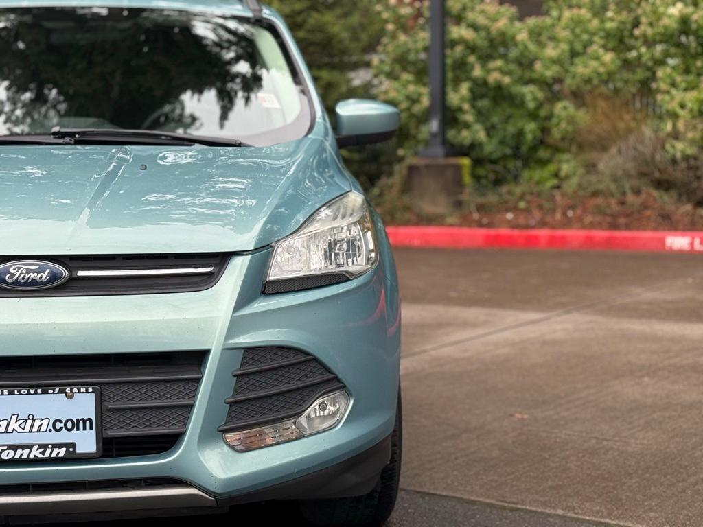 used 2013 Ford Escape car, priced at $8,989