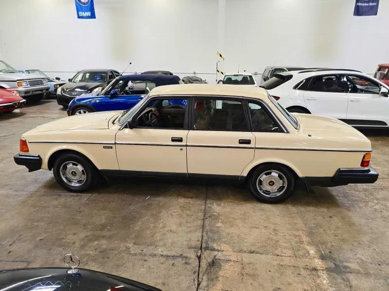 used 1987 Volvo 240 car, priced at $7,000