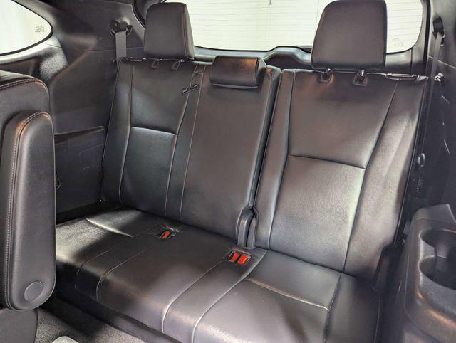 used 2025 Toyota Highlander car, priced at $44,899
