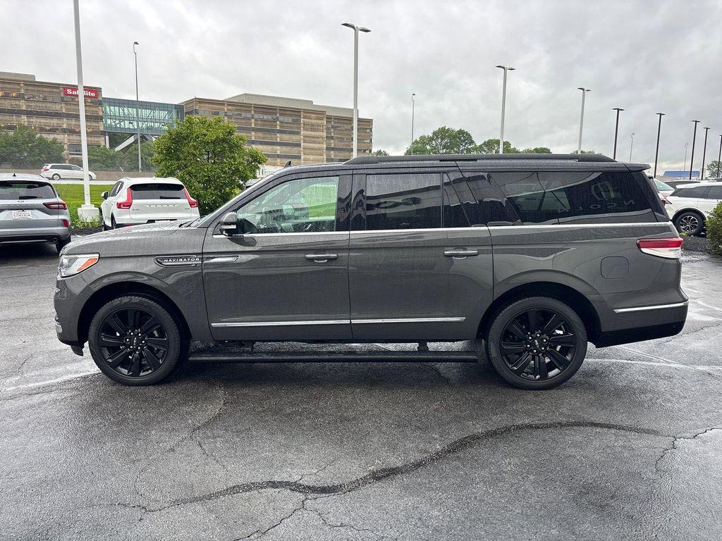 used 2023 Lincoln Navigator car, priced at $67,434