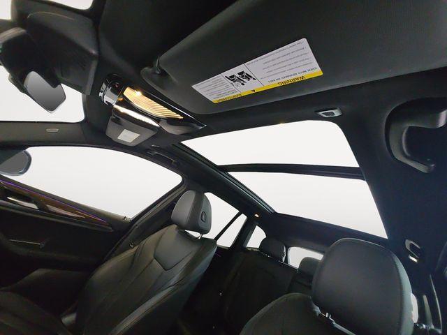 BMW X3 view 12