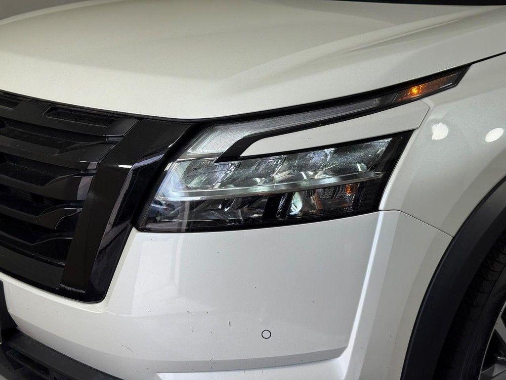 used 2024 Nissan Pathfinder car, priced at $30,000