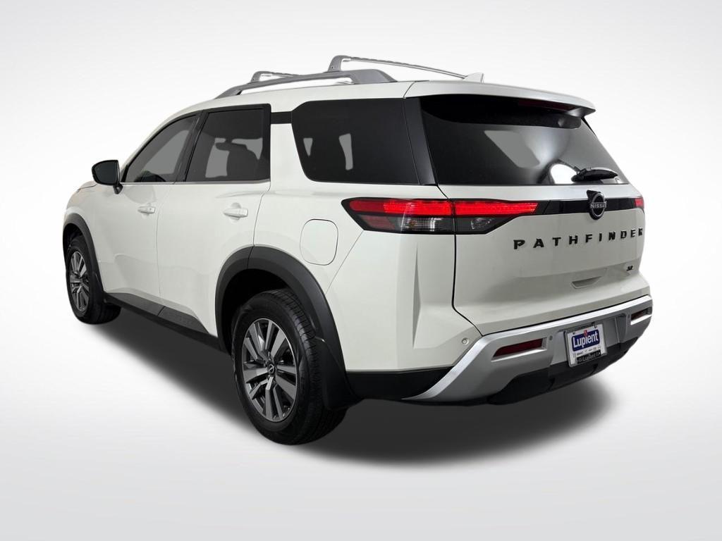 used 2024 Nissan Pathfinder car, priced at $30,000