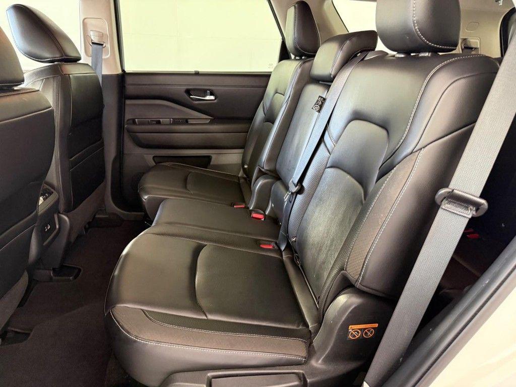 used 2024 Nissan Pathfinder car, priced at $30,000