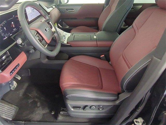 new 2025 INFINITI QX80 car, priced at $101,511