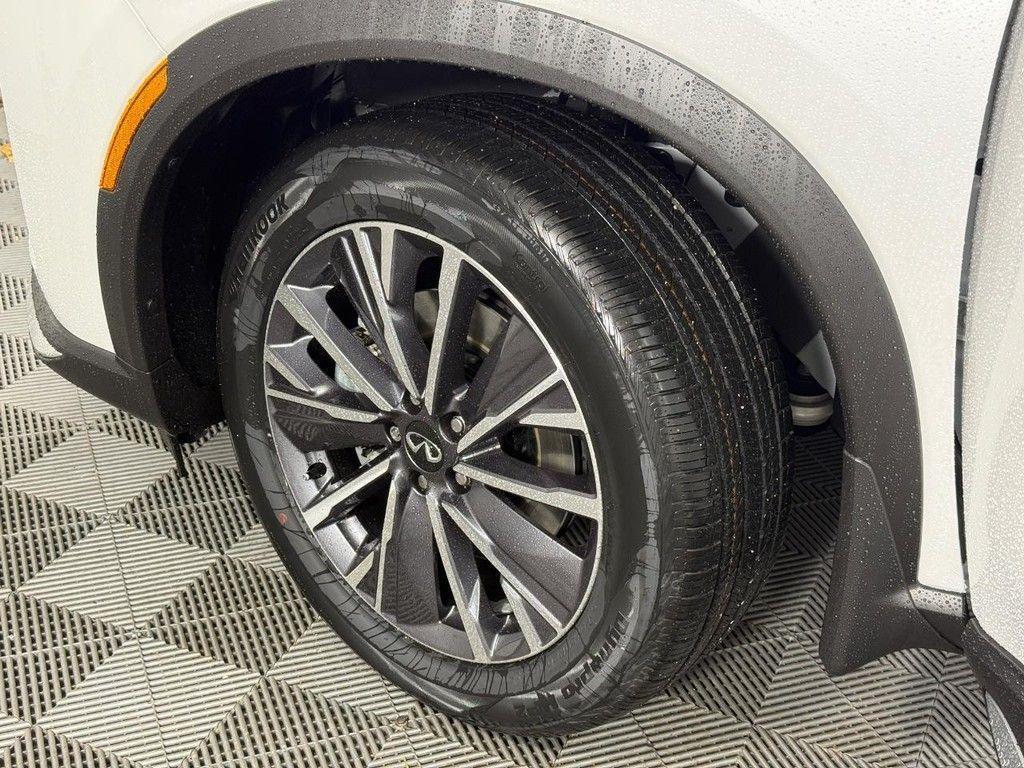 new 2026 INFINITI QX60 car, priced at $57,170