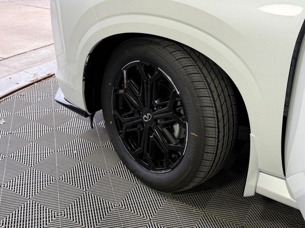 new 2026 INFINITI QX80 car, priced at $99,885