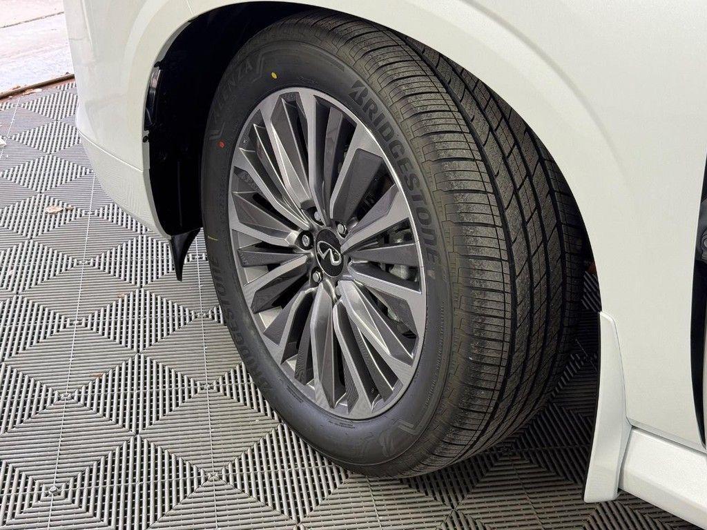 new 2026 INFINITI QX80 car, priced at $90,480