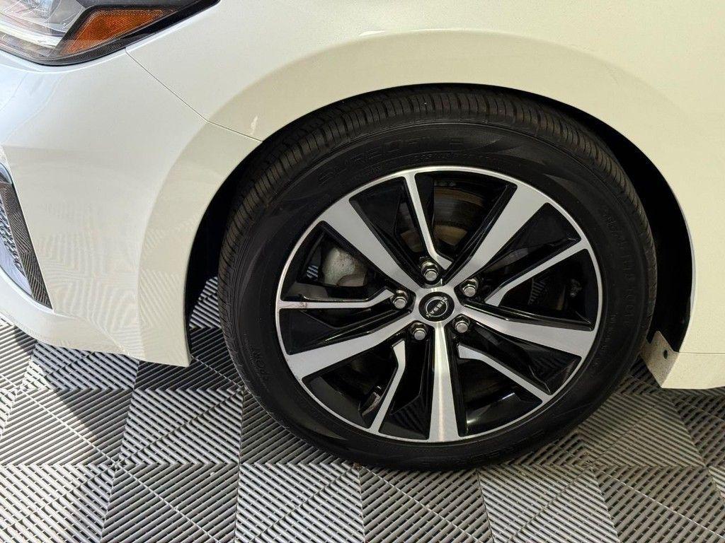 used 2023 Nissan Maxima car, priced at $22,325