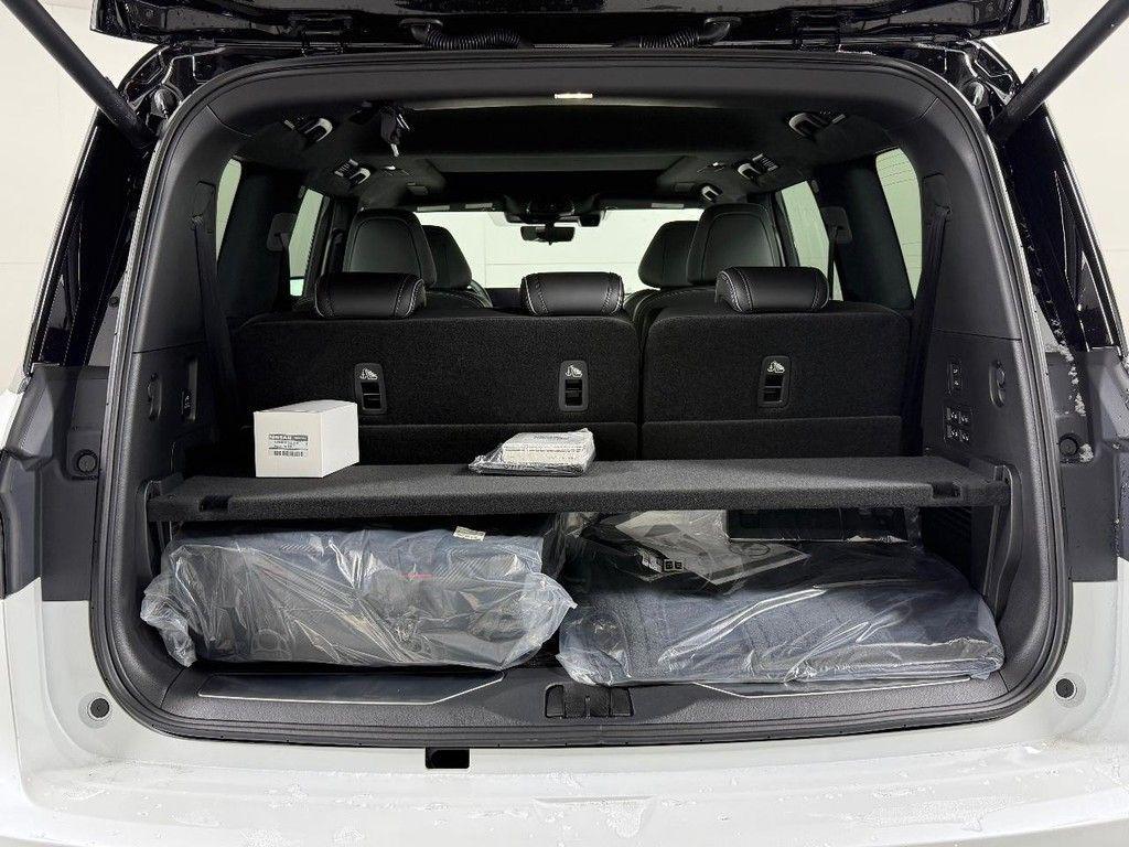 new 2026 INFINITI QX80 car, priced at $109,860