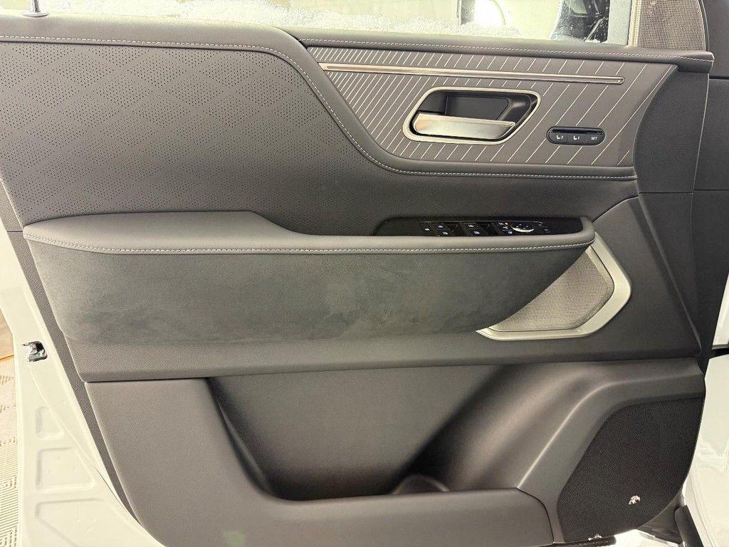 new 2026 INFINITI QX80 car, priced at $109,860