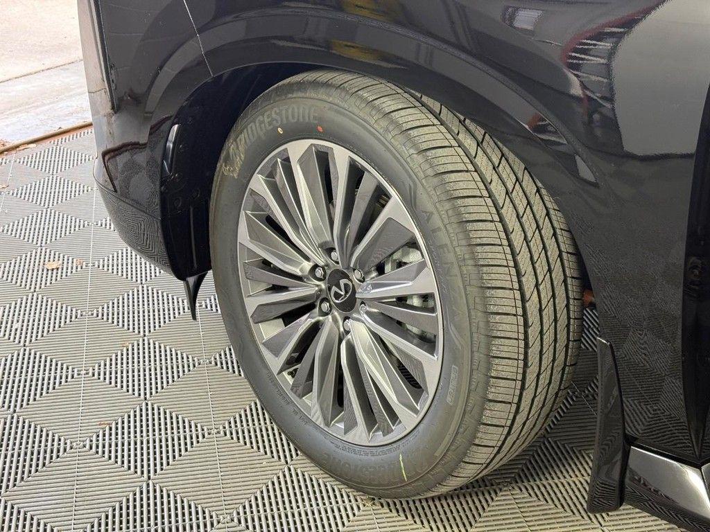 new 2026 INFINITI QX80 car, priced at $90,580