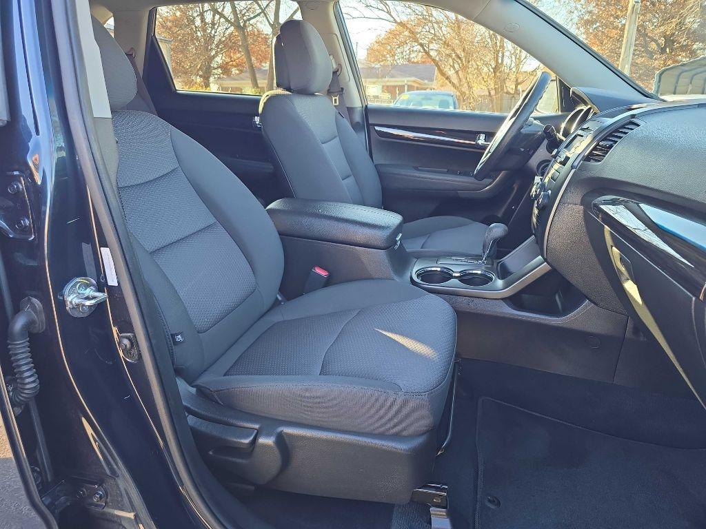 used 2013 Kia Sorento car, priced at $9,499