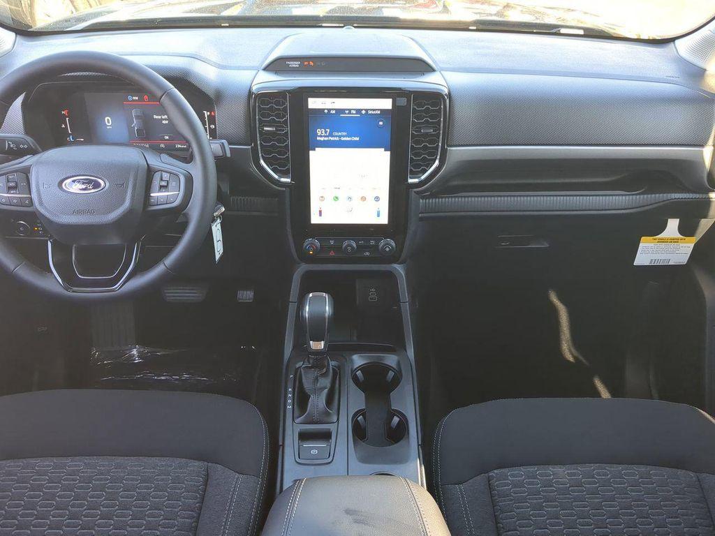 new 2025 Ford Ranger car, priced at $33,335