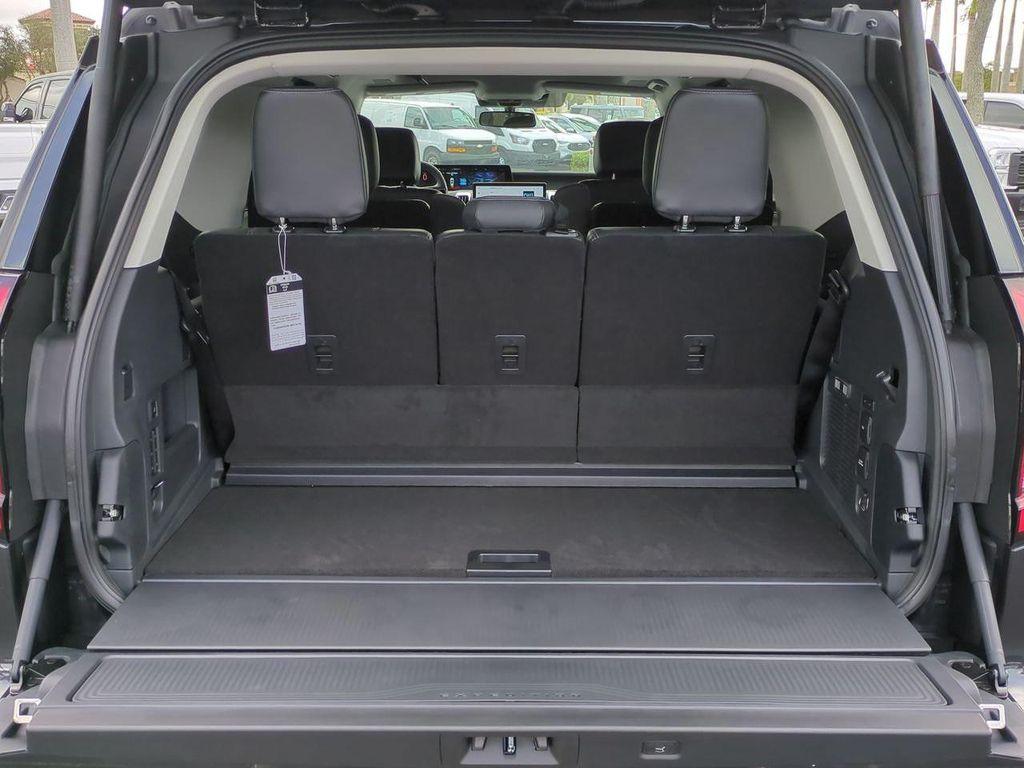 new 2025 Ford Expedition car, priced at $78,140