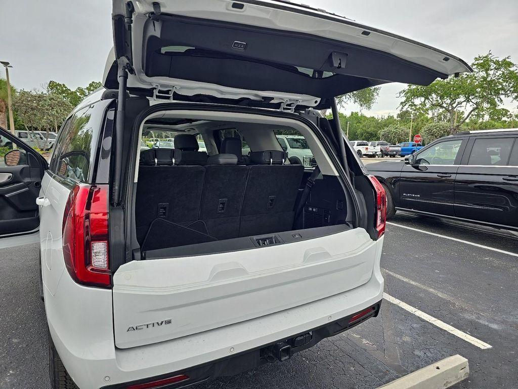 used 2025 Ford Expedition car, priced at $58,787