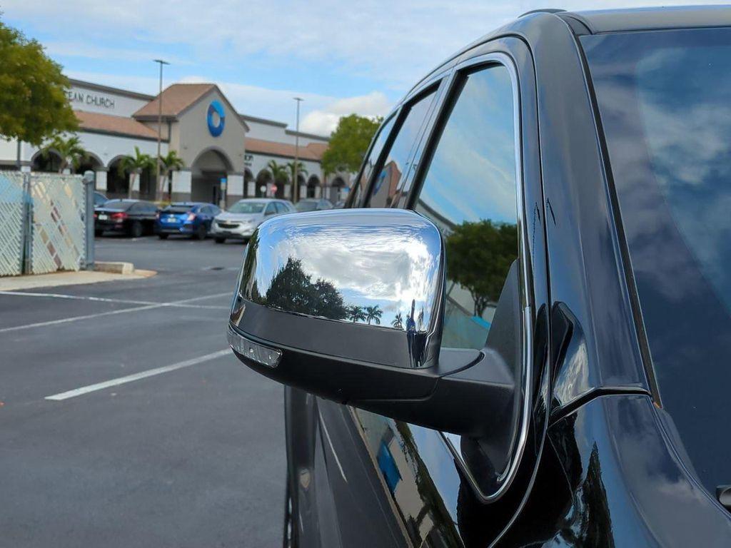 used 2021 Jeep Grand Cherokee car, priced at $22,000