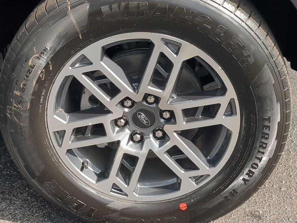 new 2026 Ford Expedition car, priced at $68,577