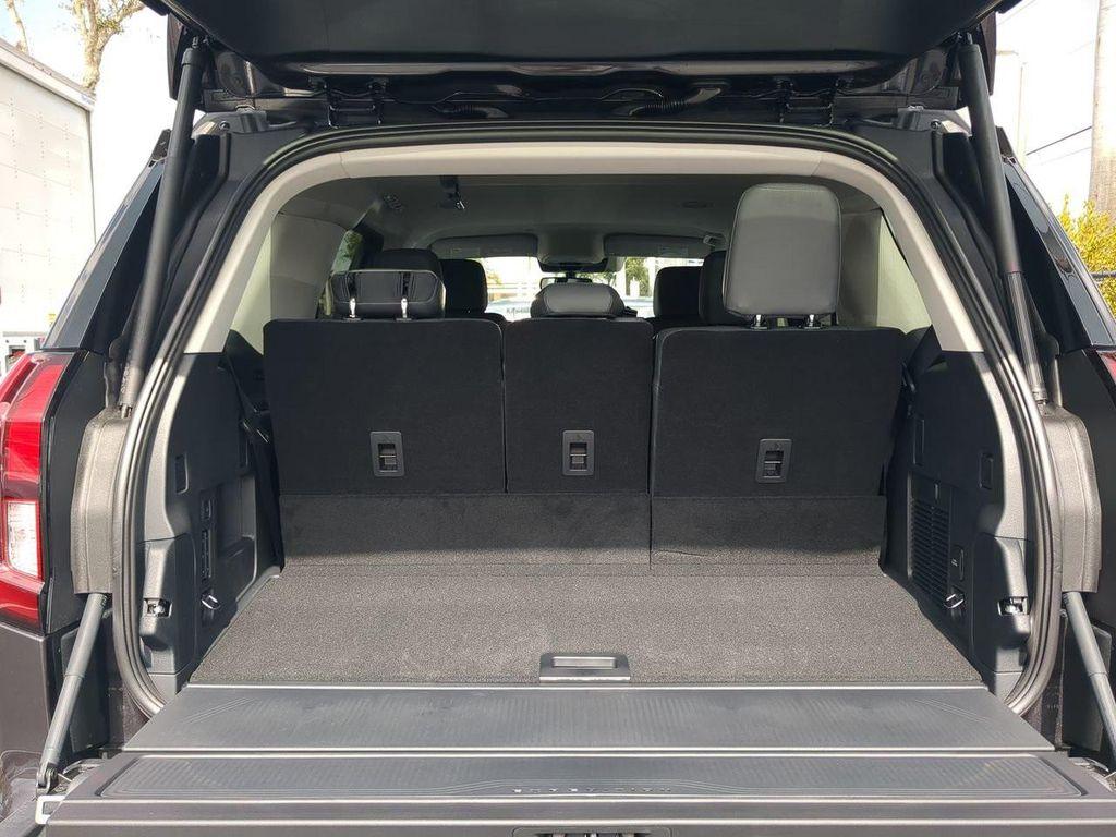 new 2026 Ford Expedition car, priced at $68,577