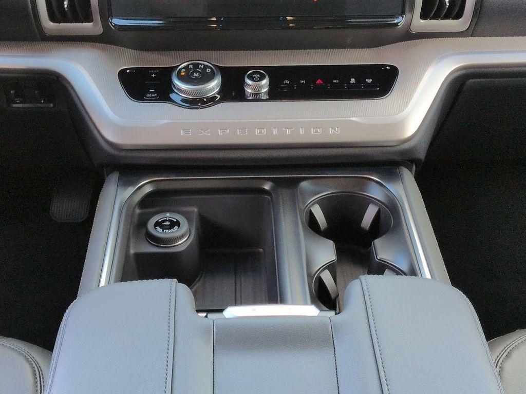 new 2026 Ford Expedition Max car, priced at $73,700